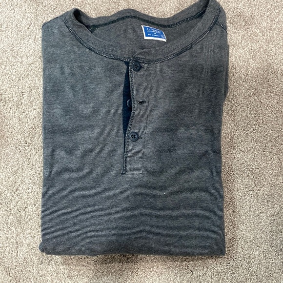 Gray j crew Henley - Picture 1 of 1